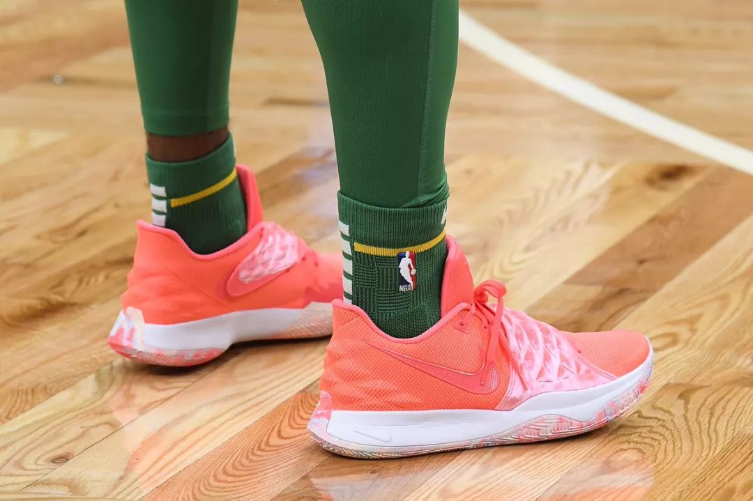 乌度卡：KD面对包夹只需把球传到位，我们就能打出好的进攻（乌度卡：KD遭夹击只要及时分球，我们就能打出高效进攻）