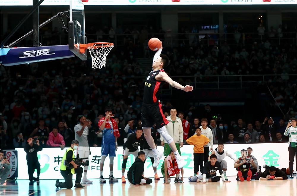 弃用世界第三，王励勤出狠招！国乒大洗牌奥运赌注，21岁新星重用（雪藏世界第三，王励勤强势出手！国乒大洗牌押注奥运，21岁新星获重用）